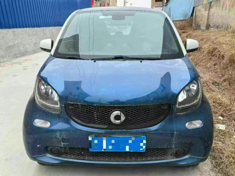 济宁18年奔驰smart1