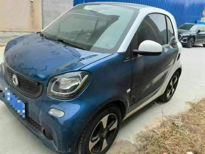 济宁18年奔驰smart3