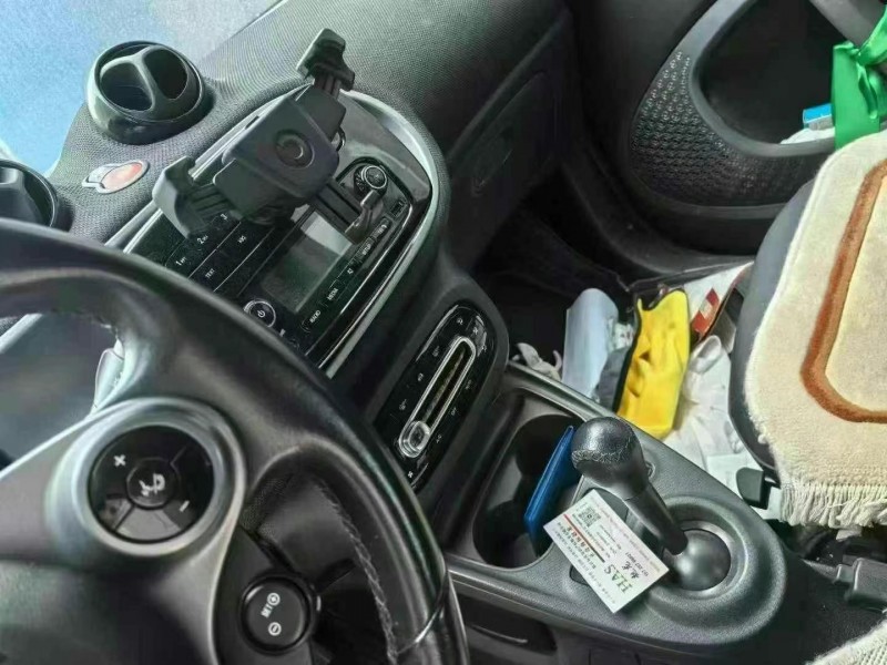 济宁18年奔驰smart5