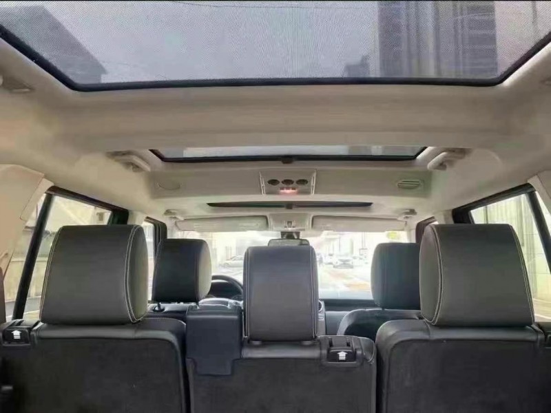 济宁14年路虎发现7