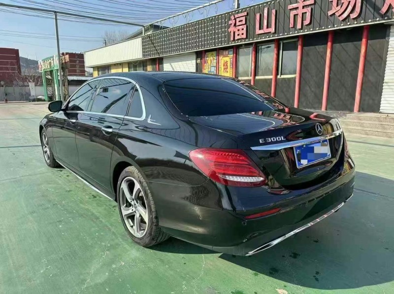 东营17年奔驰E8