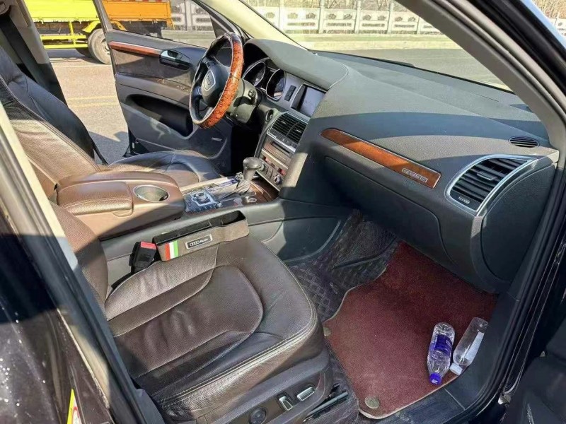 青岛13年奥迪Q74