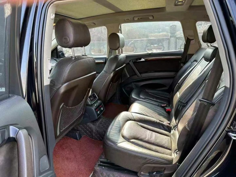 青岛13年奥迪Q76