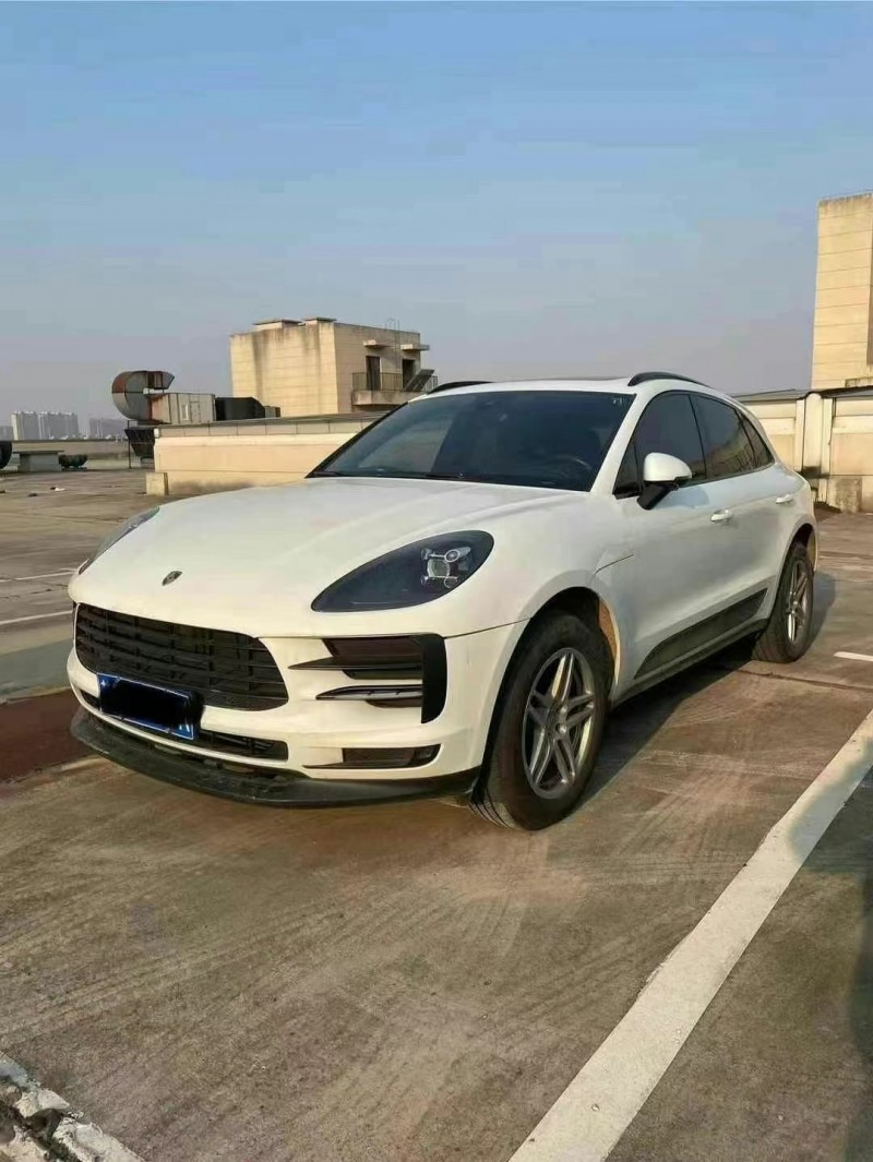 济宁19年保时捷Macan2