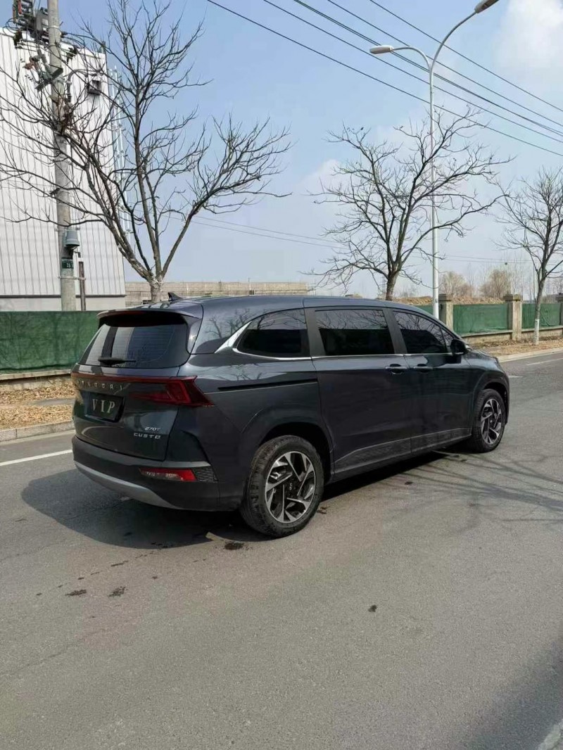 徐州23年现代库斯图4