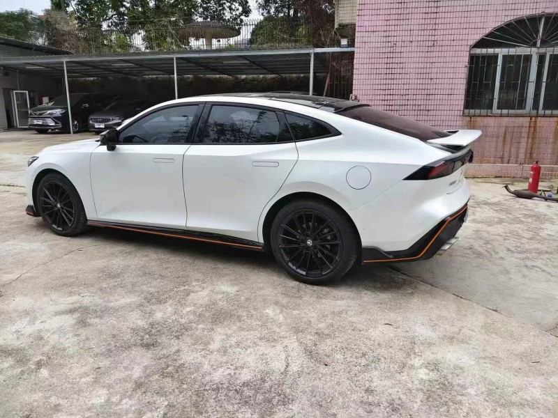 深圳24年長安汽車UNI9