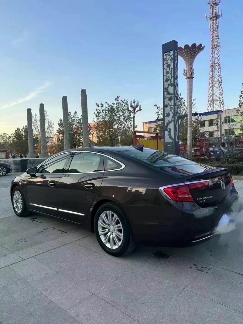 菏泽18年别克君越6