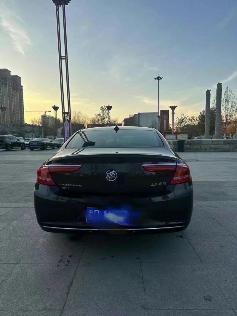 菏泽18年别克君越8