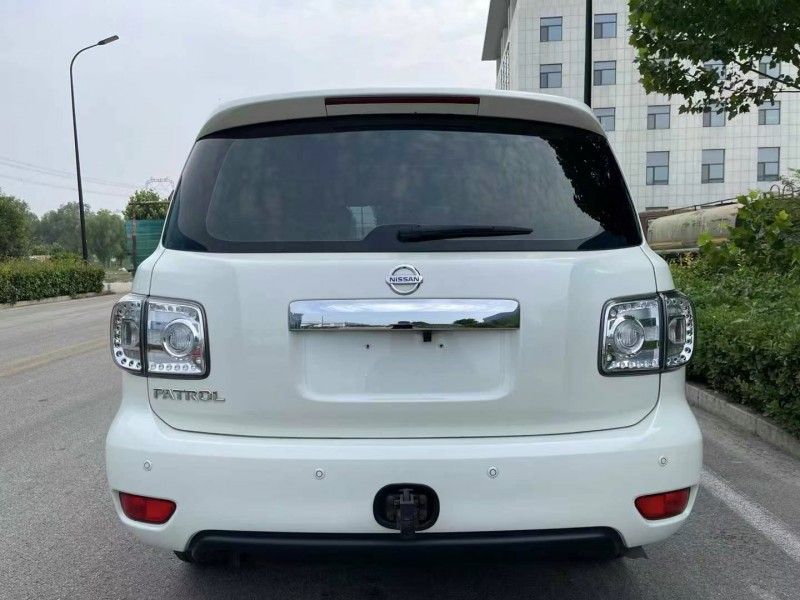 济宁19年日产途乐9