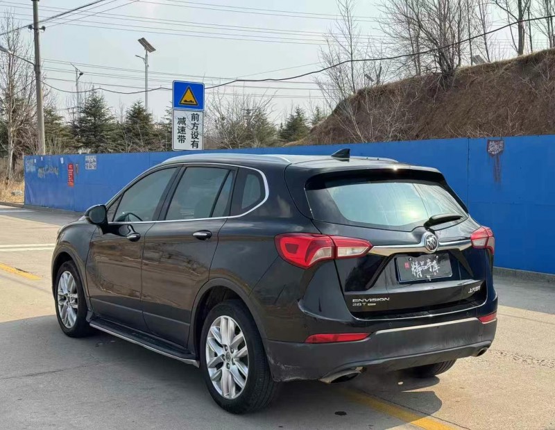 青岛18年别克昂科威4