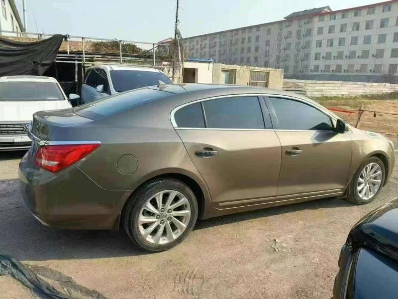 青岛14年别克君越7