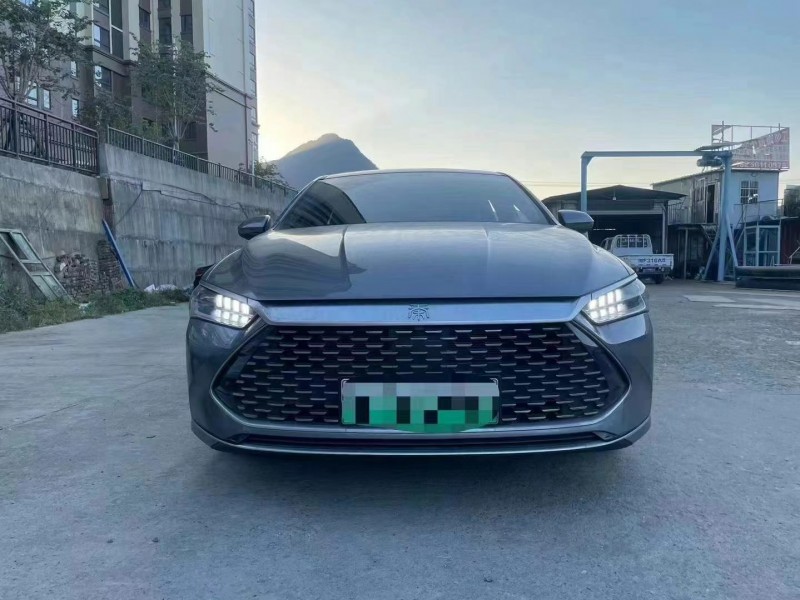 福州22年比亞迪秦1