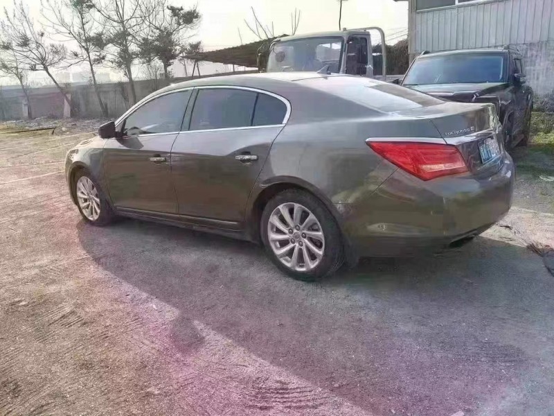 菏泽14年别克君越8