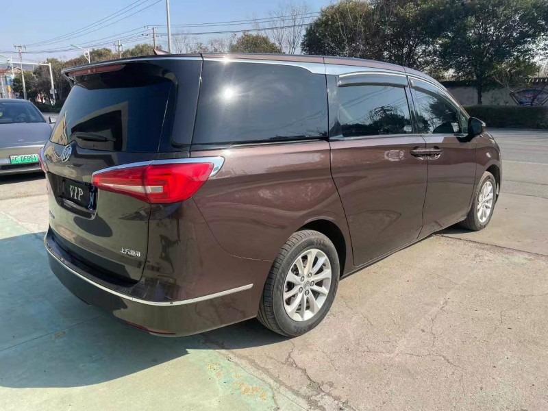 徐州17年别克GL84