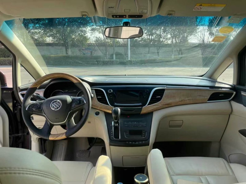 徐州17年别克GL85