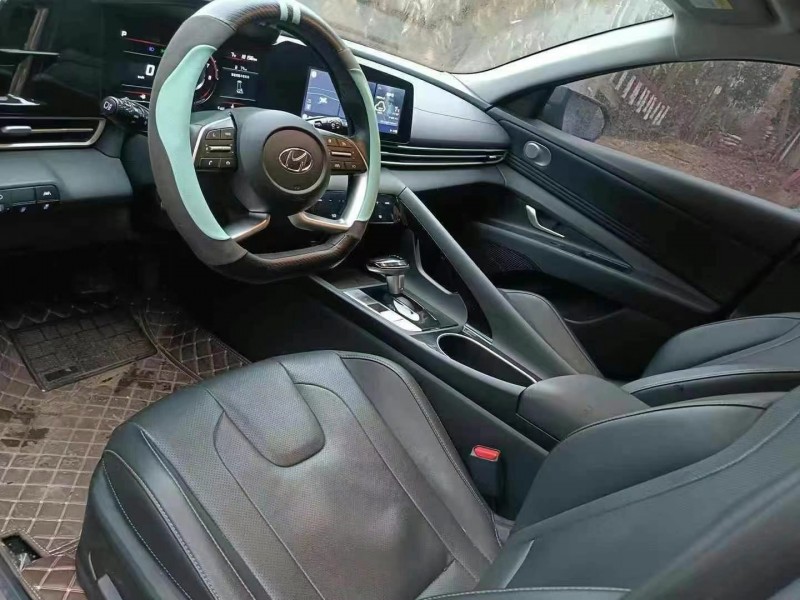 邵阳23年现代伊兰特6