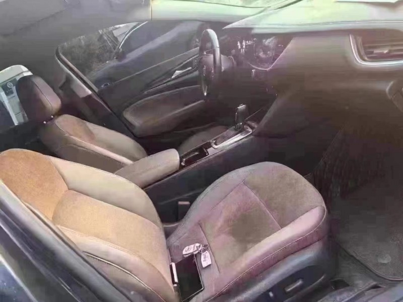 菏泽20年别克君威5