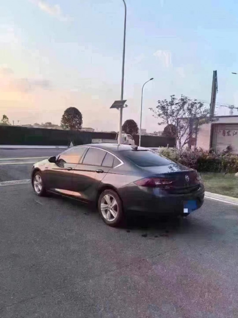 菏泽20年别克君威7