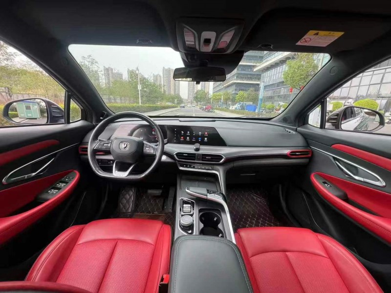 東莞20年長安汽車UNI6
