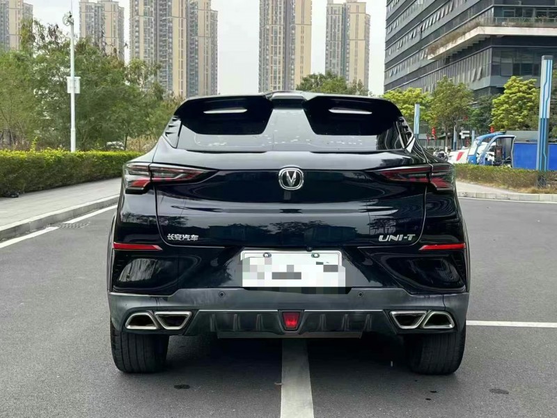 東莞20年長安汽車UNI9