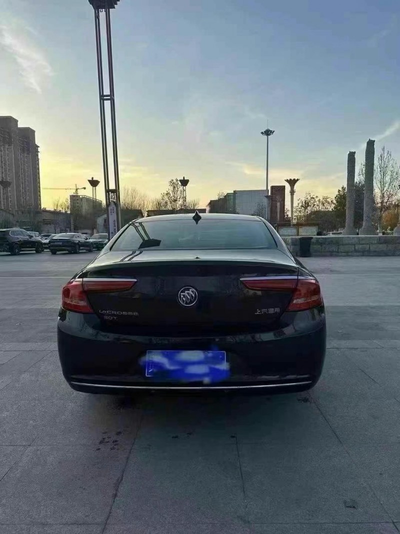 枣庄18年别克君越9