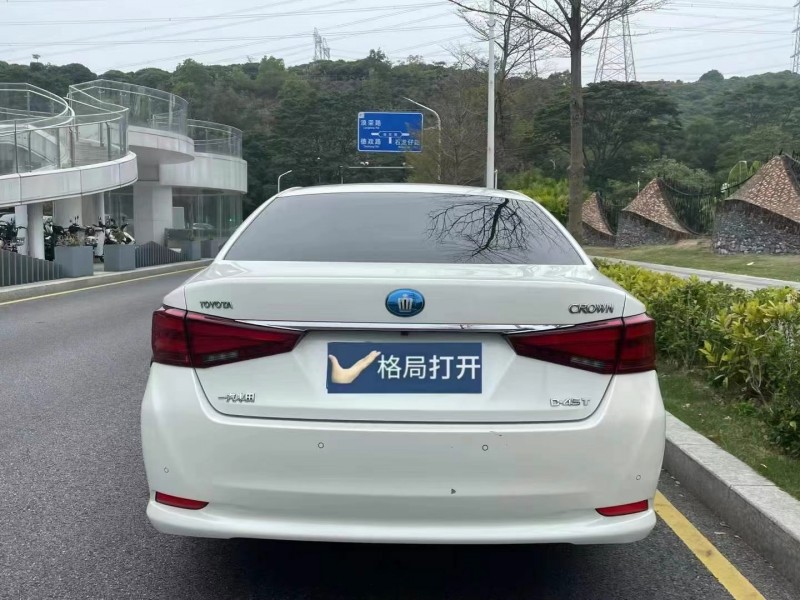 深圳16年豐田皇冠9