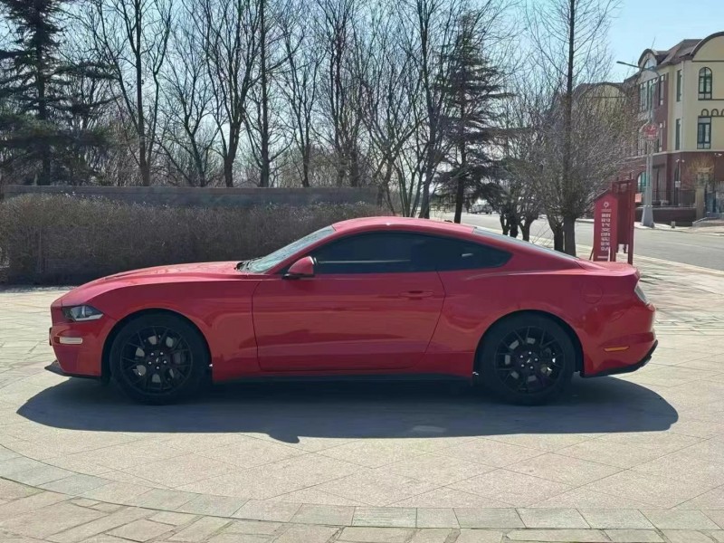 青岛22年福特野马8