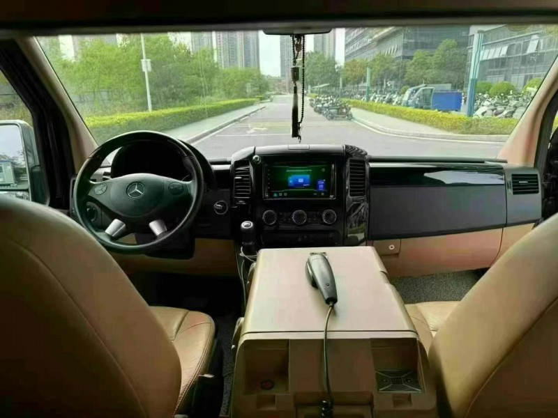 东莞16年奔驰斯宾特6