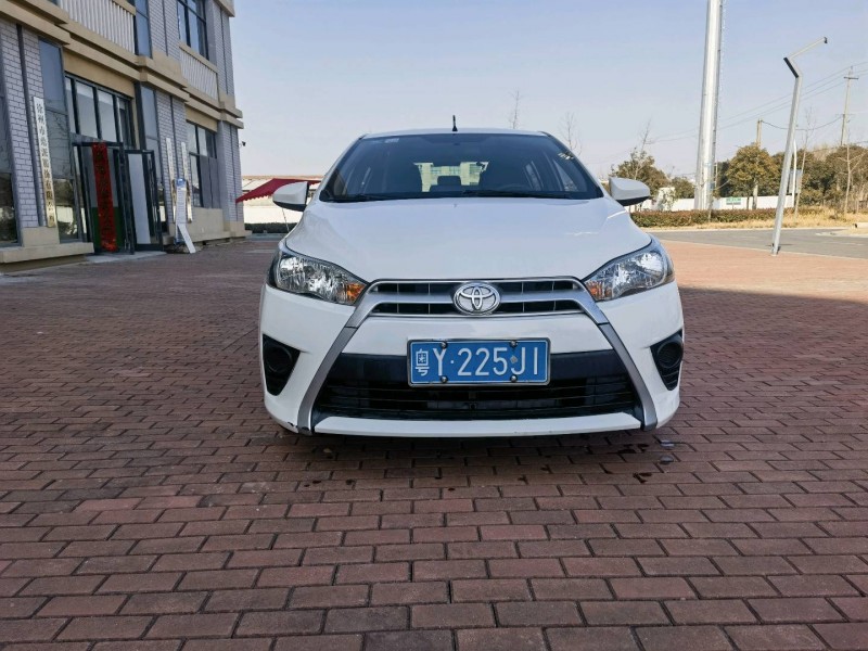 徐州15年丰田YARiS L 致炫1