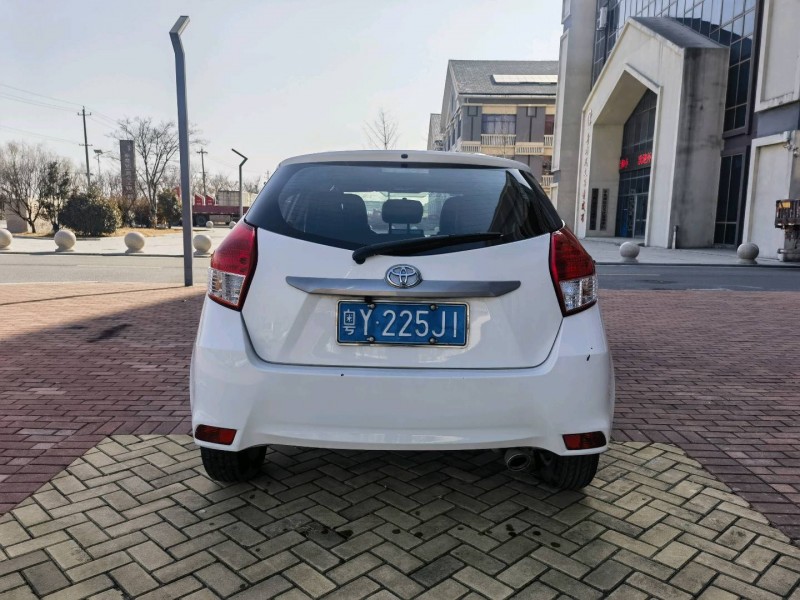 徐州15年丰田YARiS L 致炫5