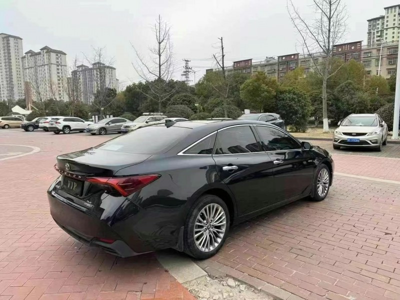 武汉22年丰田亚洲龙7