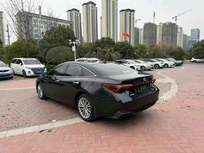 武汉22年丰田亚洲龙8