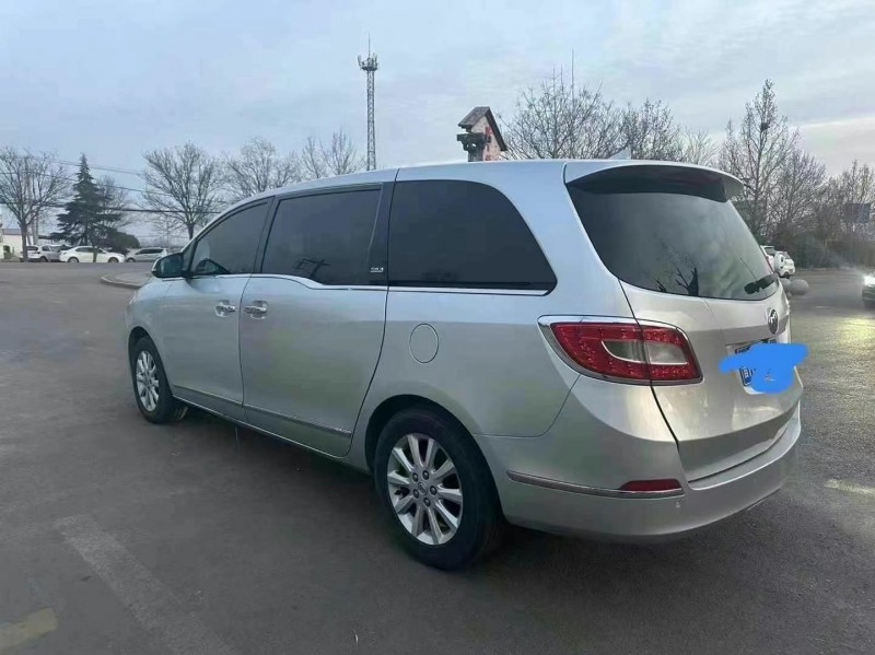 青岛13年别克GL88