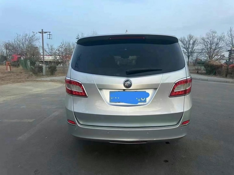 青岛13年别克GL89