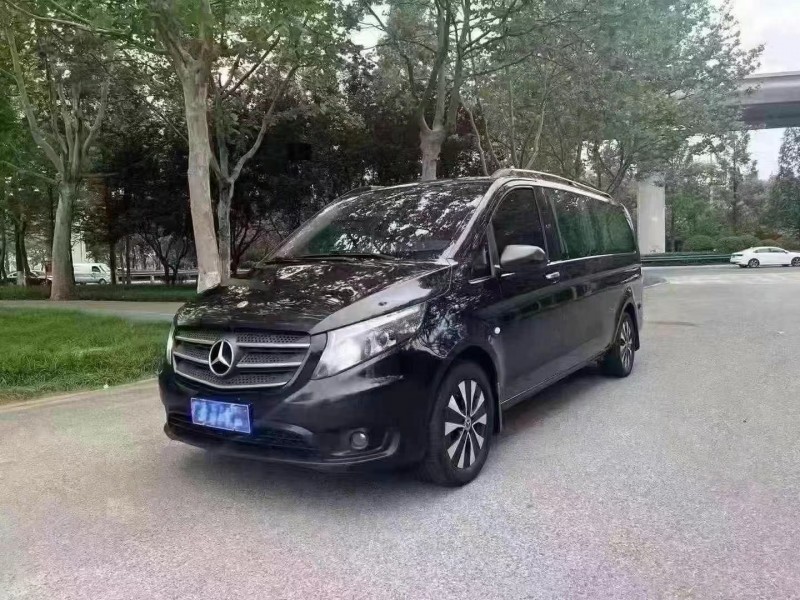 枣庄18年奔驰威霆3