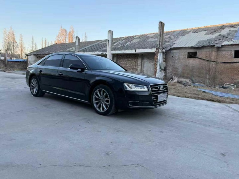 徐州16年奥迪A8L3