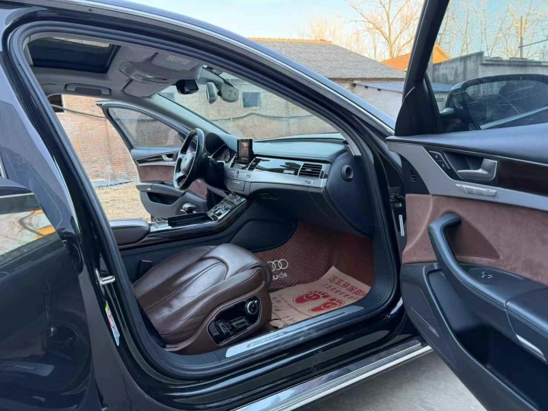 徐州16年奥迪A8L6