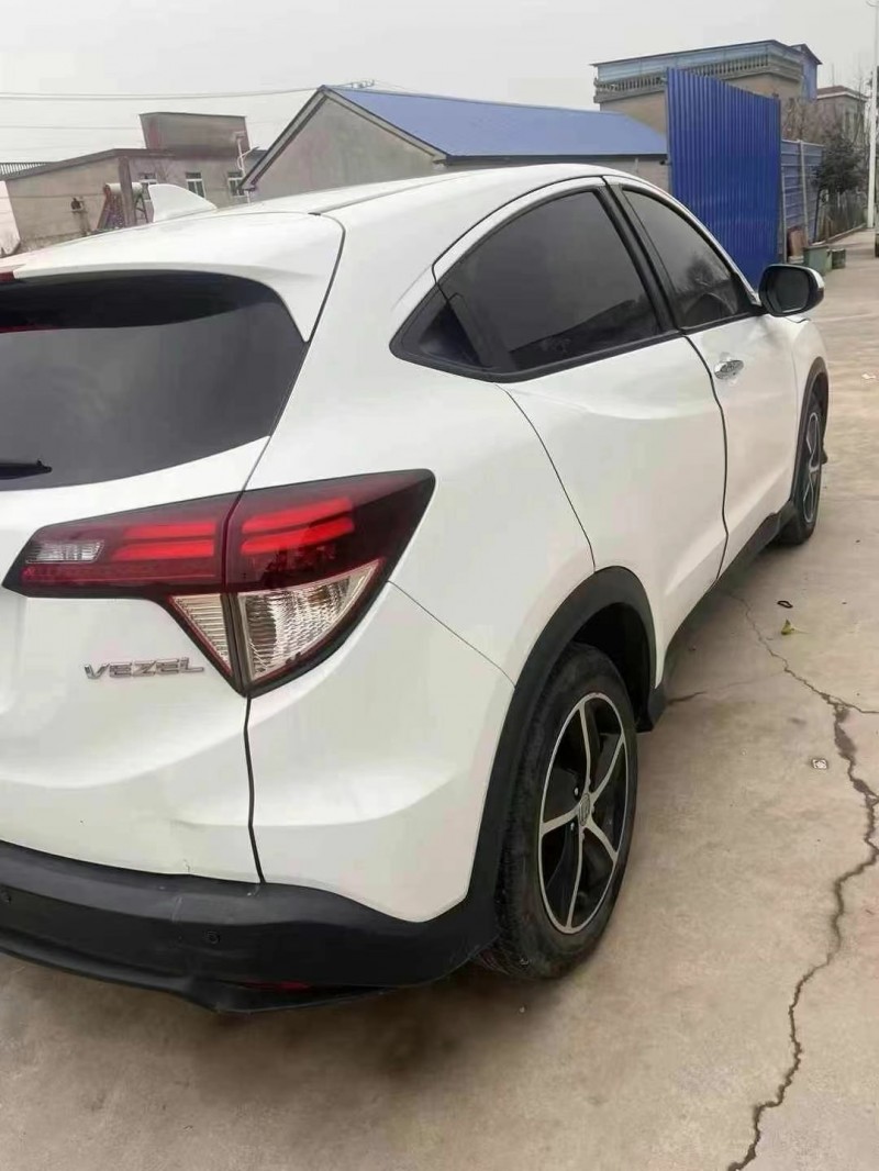 济宁22年本田缤智7