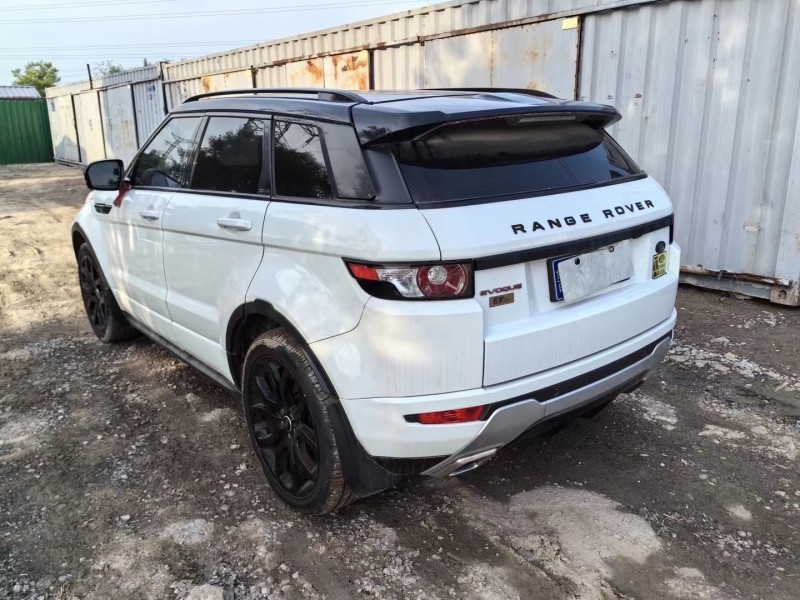 青岛13年路虎极光8