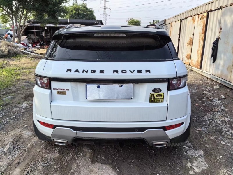 青岛13年路虎极光9