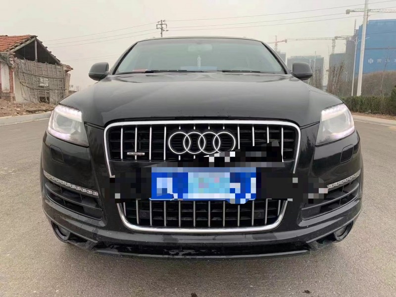 青岛13年奥迪Q71