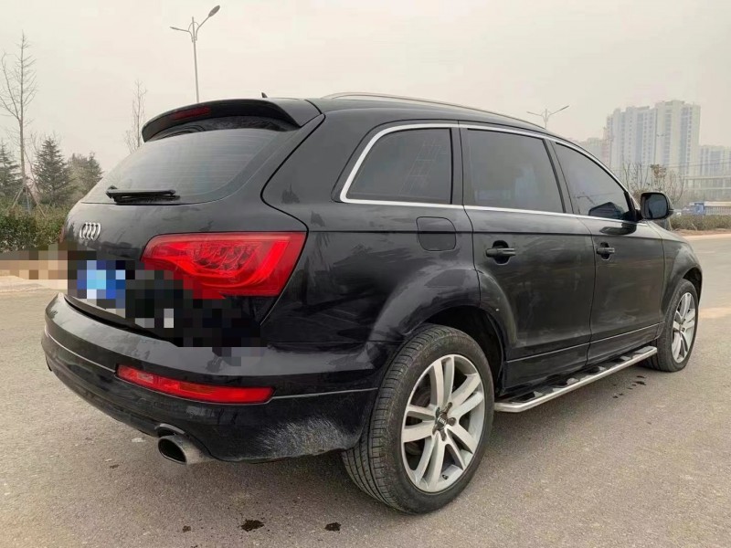 青岛13年奥迪Q77