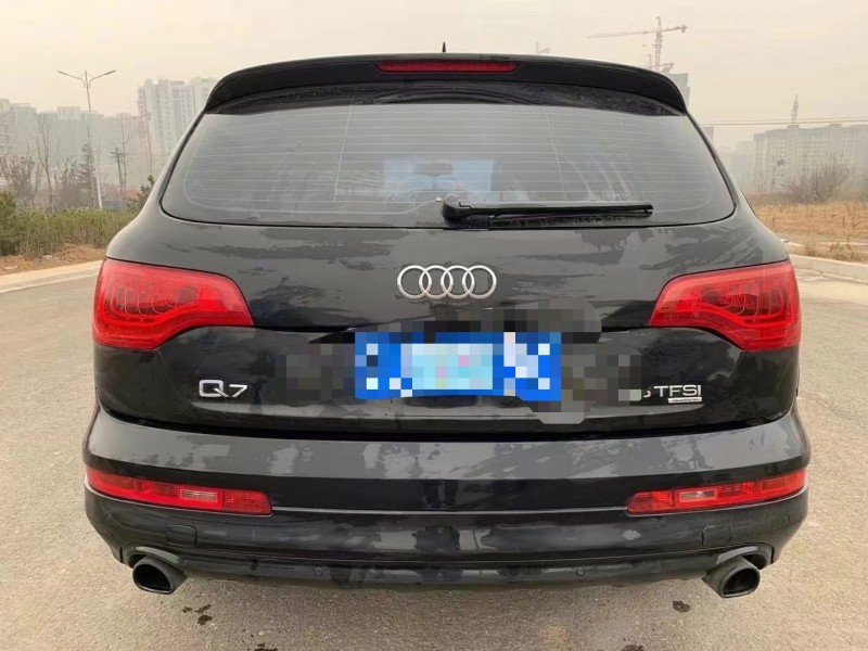 青岛13年奥迪Q79