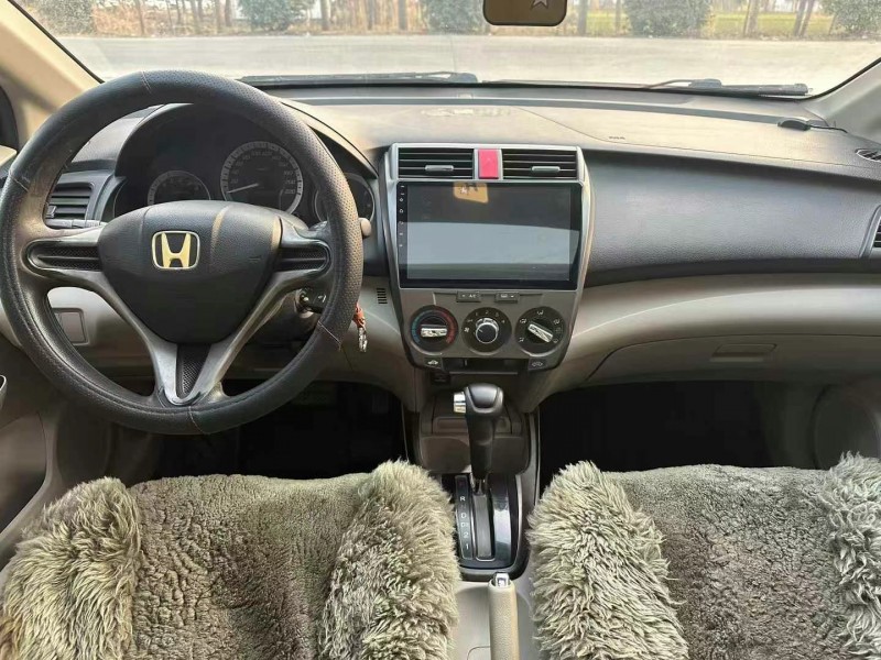 徐州13年本田锋范4