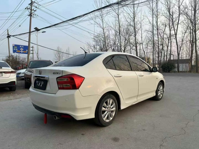 徐州13年本田锋范7