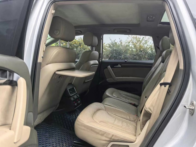 广州09年奥迪Q78