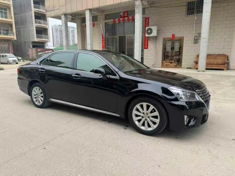 貴港13年豐田皇冠3