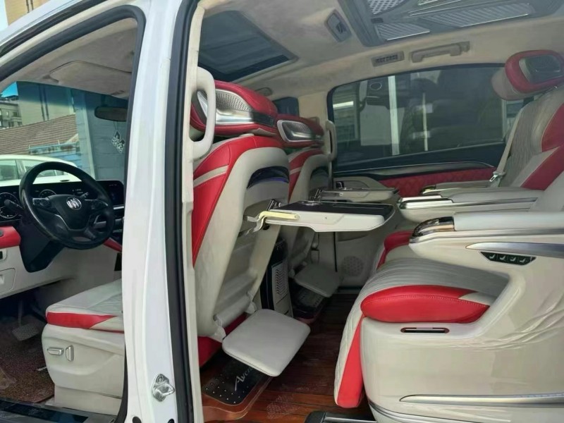 青岛21年别克GL86