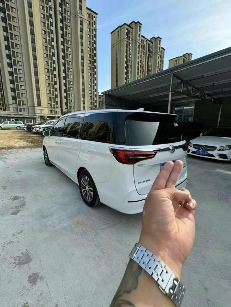 青岛21年别克GL87