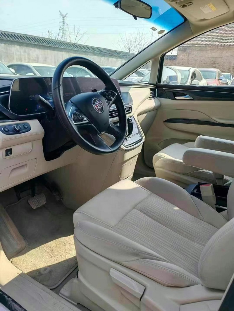 济宁23年别克GL83